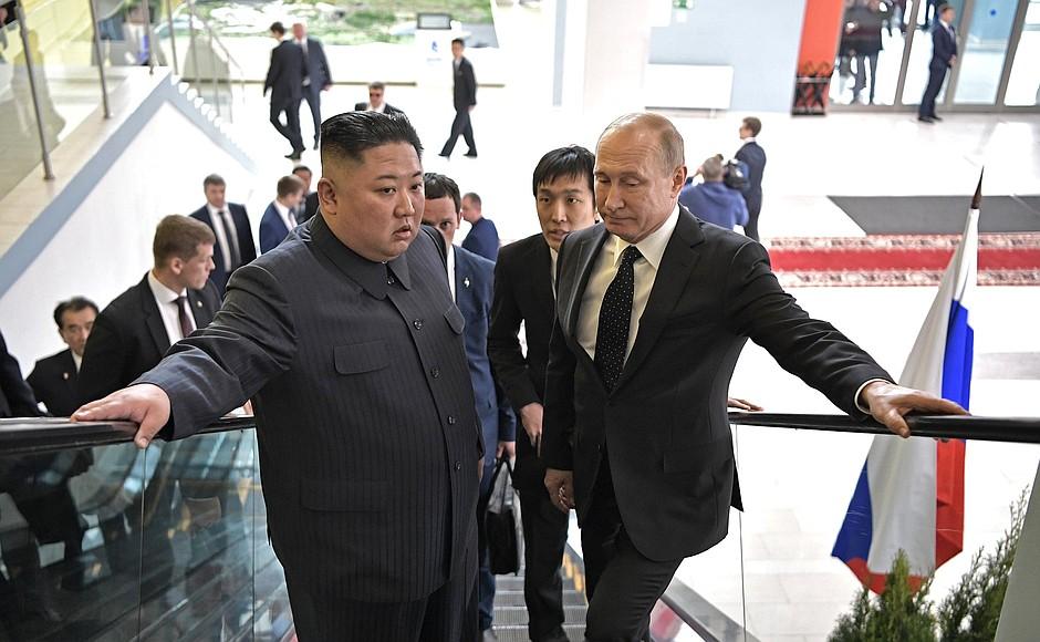 Кто первый начал? Почему произошло сближение КНДР с Россией и Китаем
