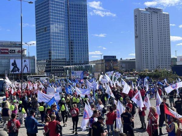 «Марш гнева» в Варшаве. При чем здесь инфляция и дешевый труд украинцев