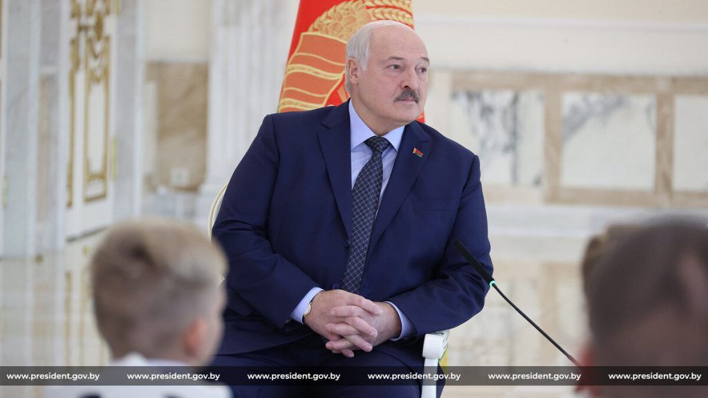 Лукашенко рассказал, как дальше планируется развивать территории вокруг Дворца Независимости