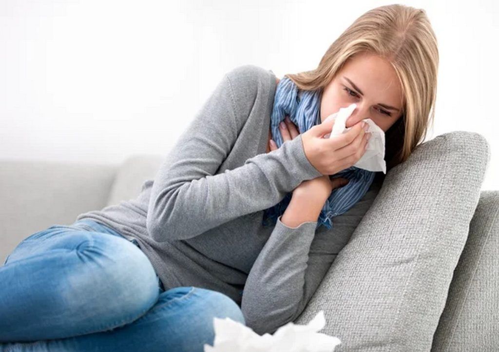 Зимняя тридемия: эпидемиолог назвала респираторные инфекции, от которых надо беречься