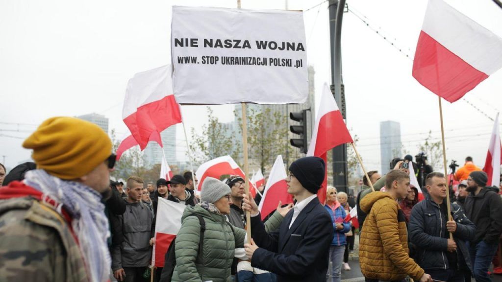 протесты Варшава