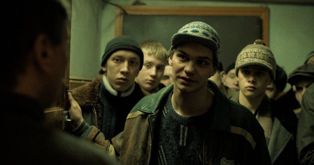 Утюг, паяльник, рэкет. Почему сериал «Слово пацана» вызвал резонанс
