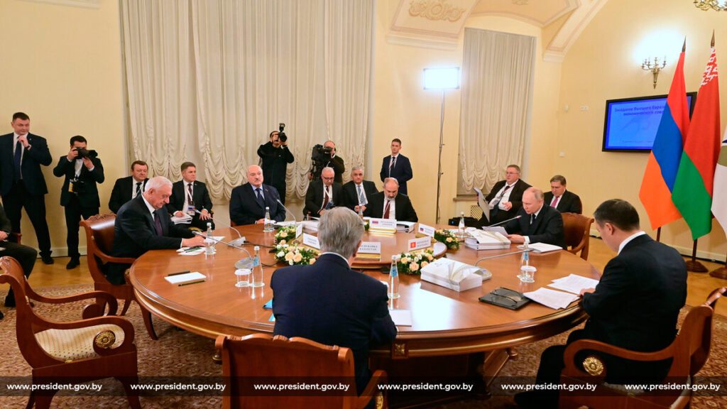 Лукашенко на саммите в России