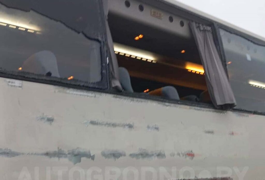 Автобус «Варшава — Гродно» попал в ДТП возле Белостока