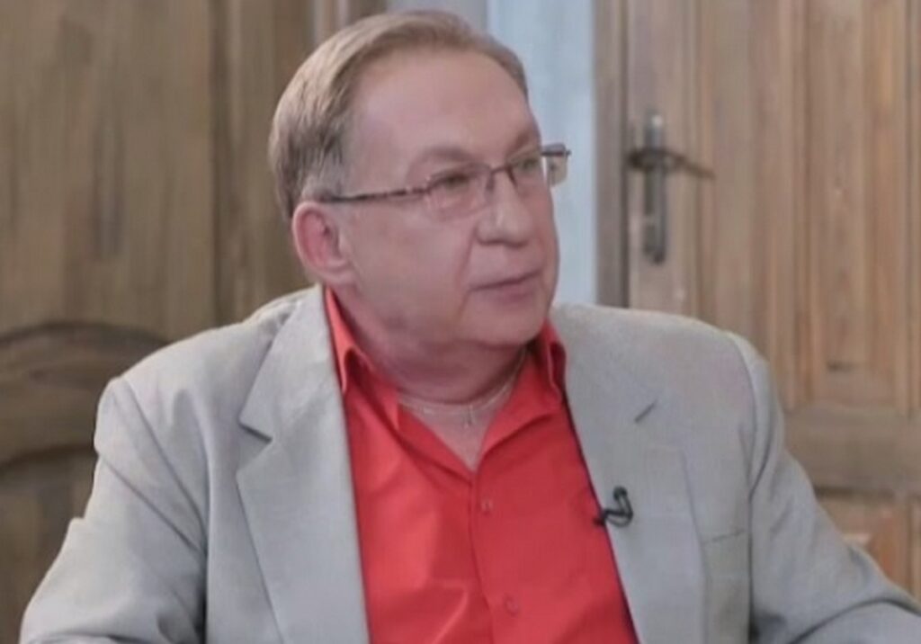 Умер белорусский телеведущий Александр Доморацкий