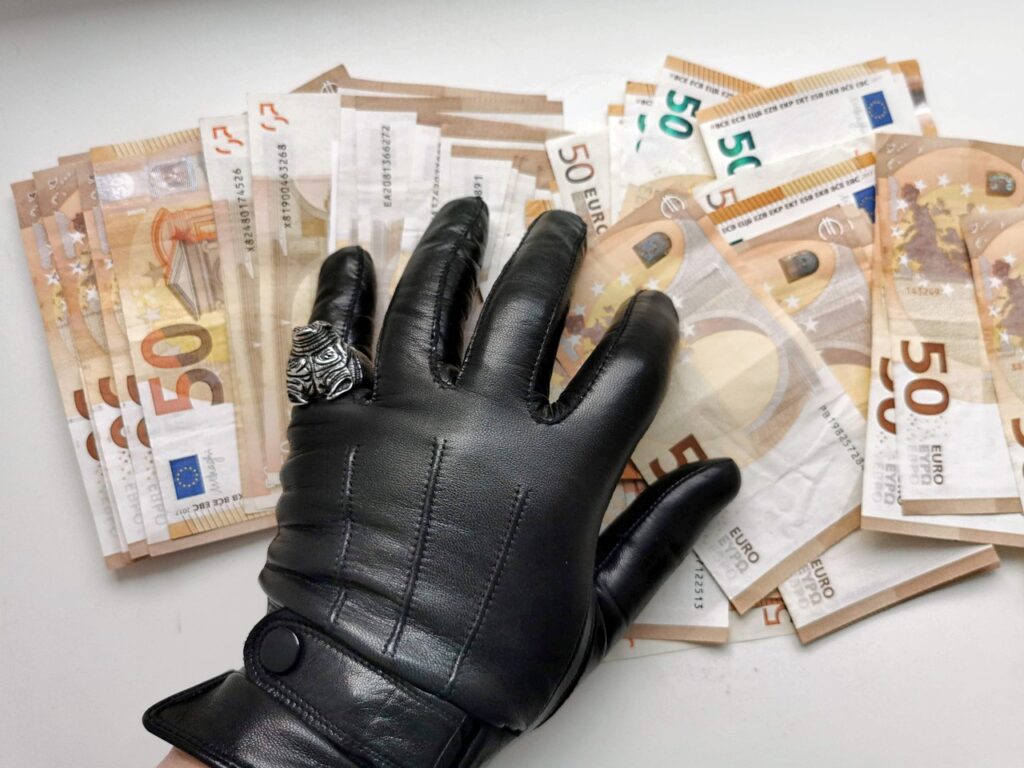 Резонансные коррупционные дела и противодействие провокациям — интервью с зампредседателя СК