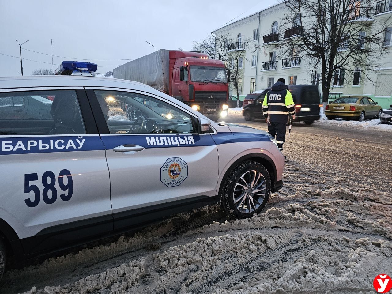 «Даже не знала, что еду на летней резине». Каких нарушителей выявили в  рейде с ГАИ в Борисове - Минская правда