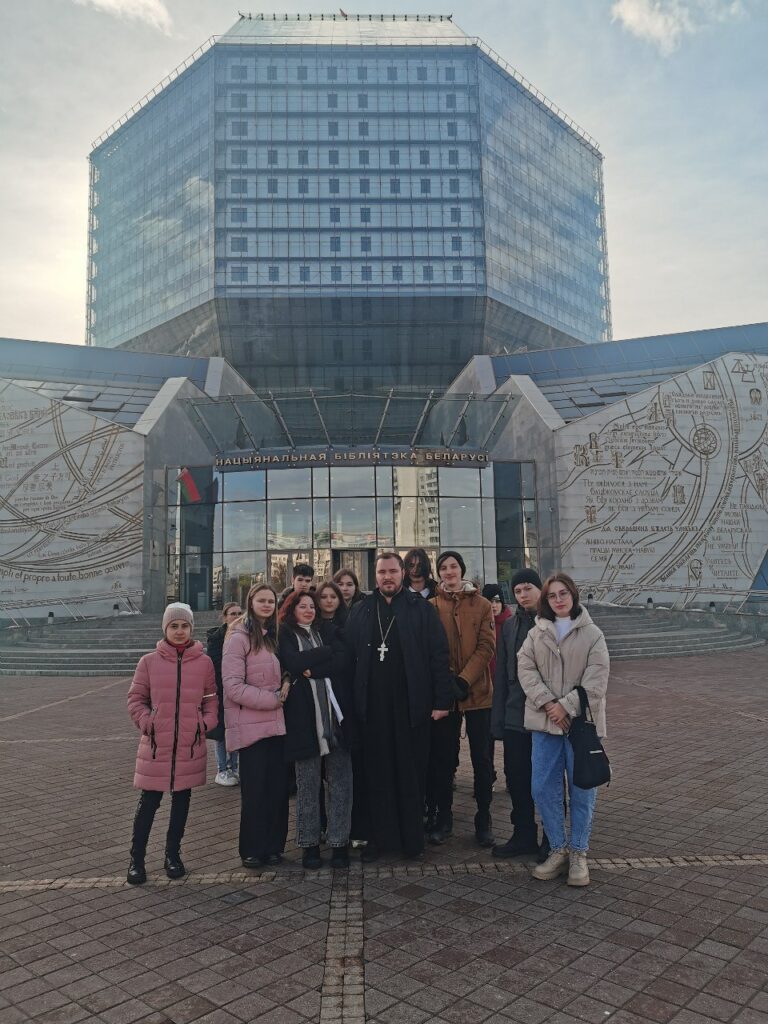 священник Столбцы