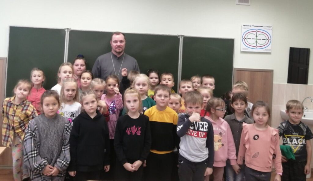 священник Столбцы