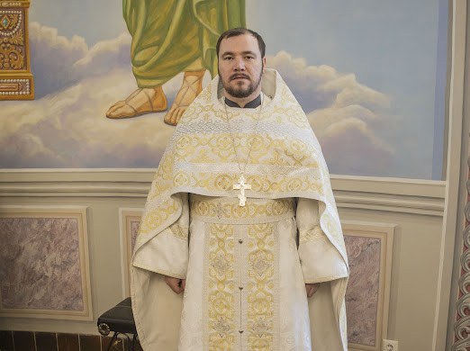 священник Столбцы