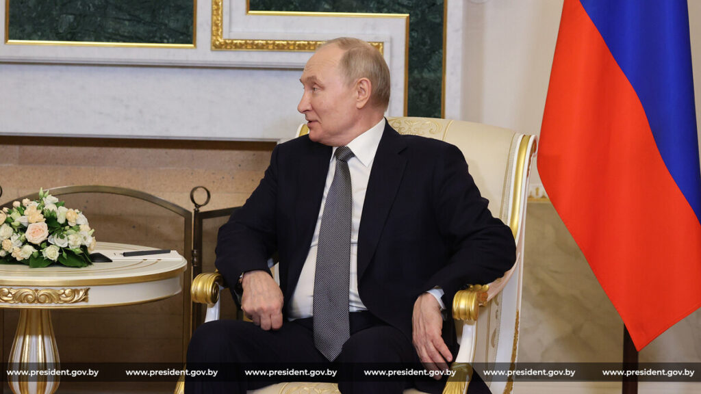 Путин на переговорах с Лукашенко