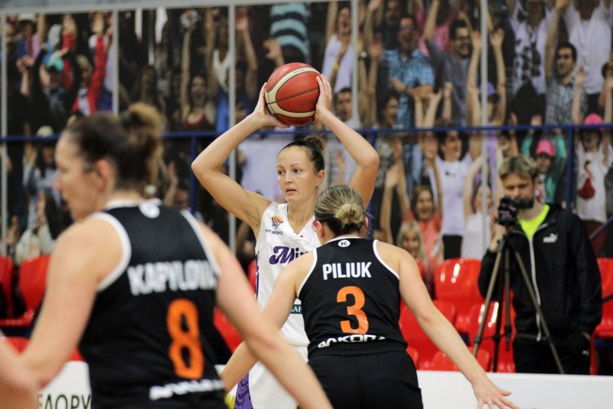 проиграть удивлять. игровая зависимость казино. мужчин надо удивлять. мужчину нужно удивлять вот приходит он домой с работы. зачем ты постоянно спрашиваешь когда я на тебе женюсь.