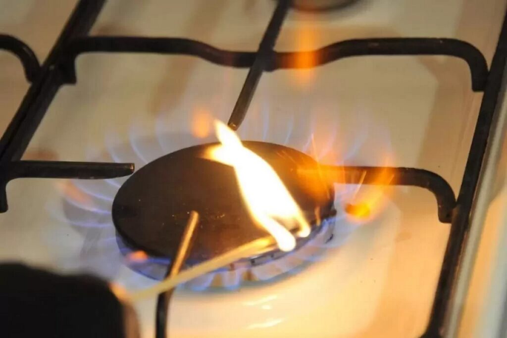 зарплаты в нефтянке. заработная плата нефтяников в россии. востребованность профессии газовика. зарплата сотрудников газпрома в 2020 году. сколько зарабатывают нефтяники.