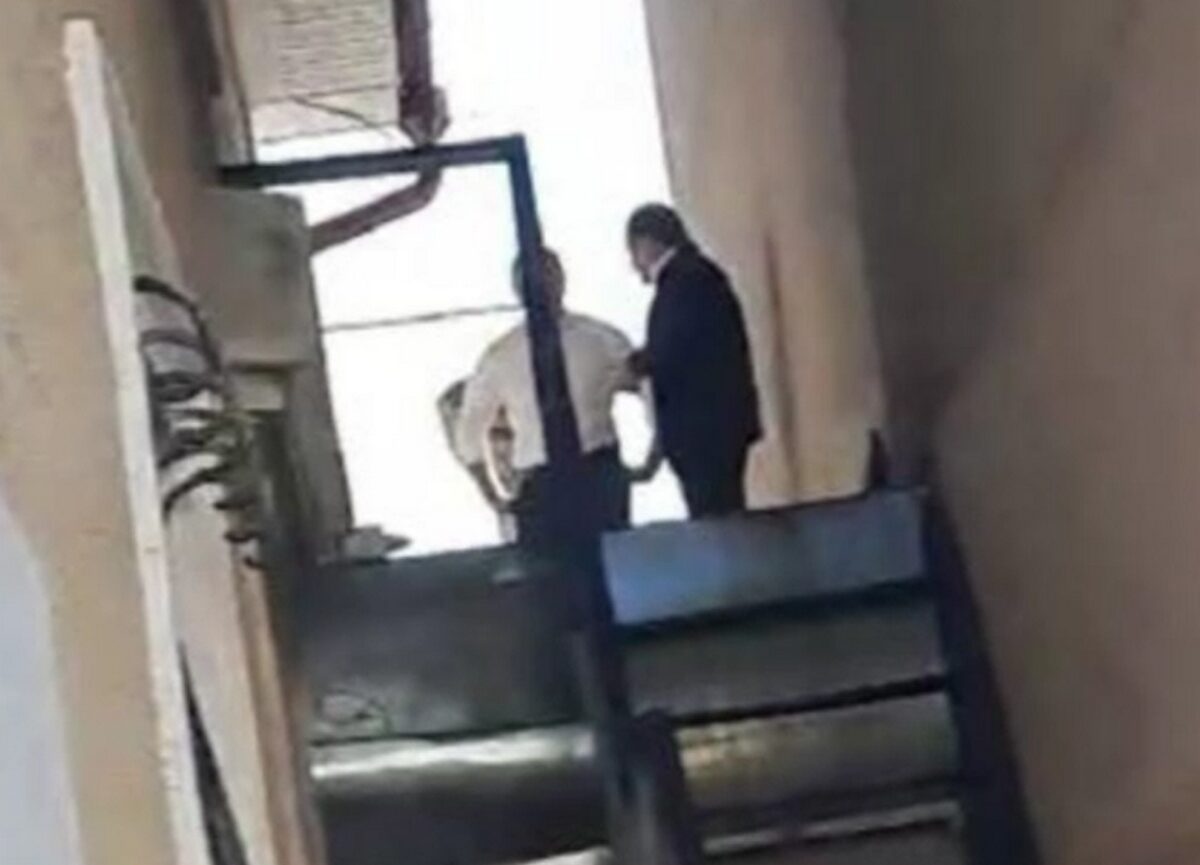 разрушение строительных конструкций. обрушение кровли мчс. обрушение производственных зданий и сооружений. обрушение строительных конструкций. в москве рухнула стройка.