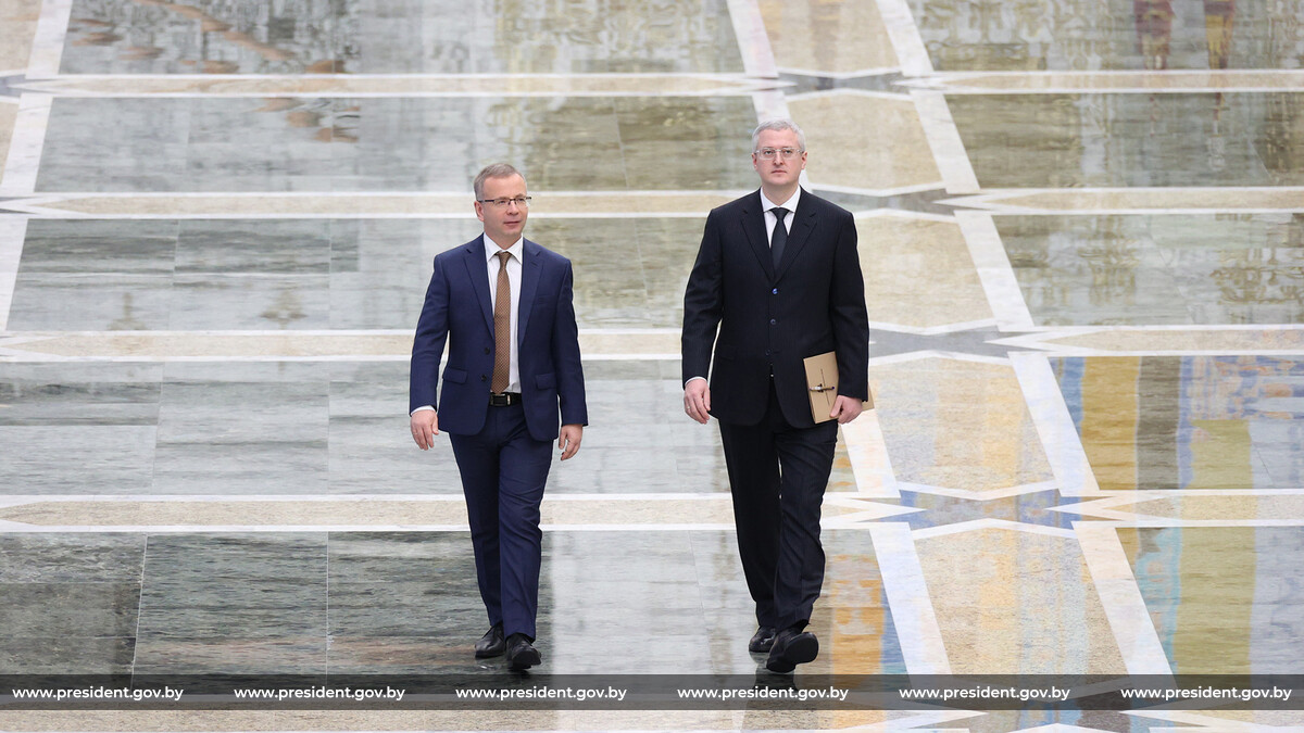 президентский дворец лукашенко. дворец независимости минск. президентский дворец минск. дворец независимости минск. дворец независимости минск.