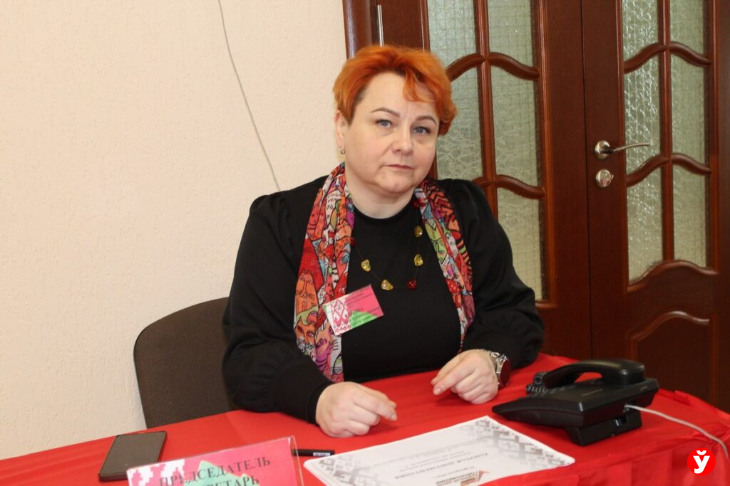 Председатель участковой избирательной комисии избирательного участка № 3 Светлана Рябова