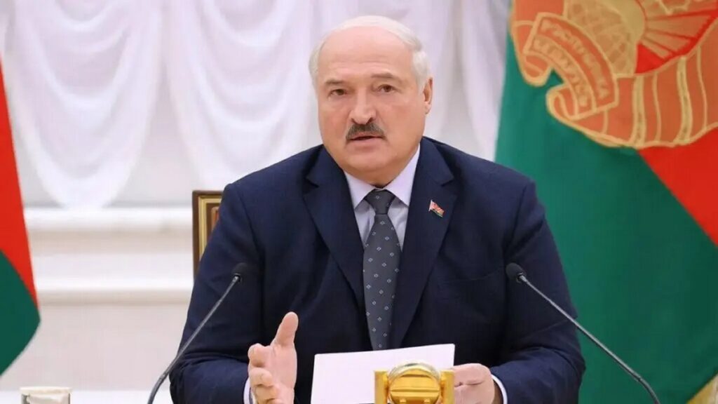 Лукашенко: на плечах сотрудников ГКСЭ лежит высочайшая ответственность за судьбы людей