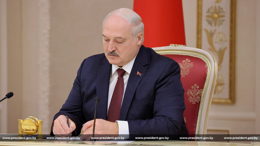 Закон о кредитных историях изменили в Беларуси — Лукашенко подписал указ