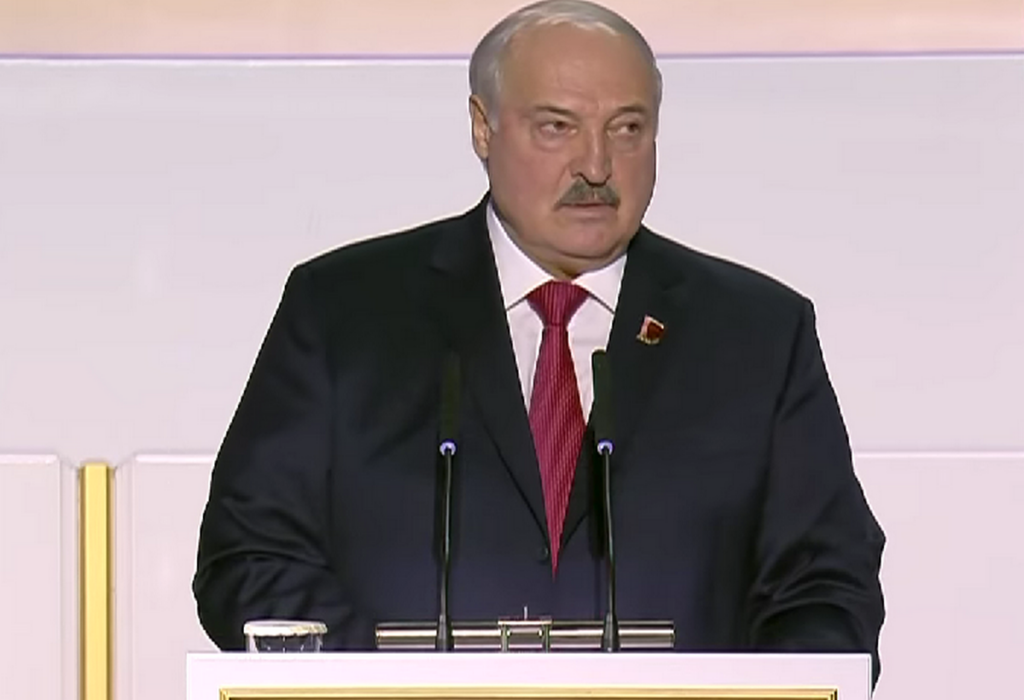 Лукашенко назвал ВНС защитным буфером от возможных опасных процессов