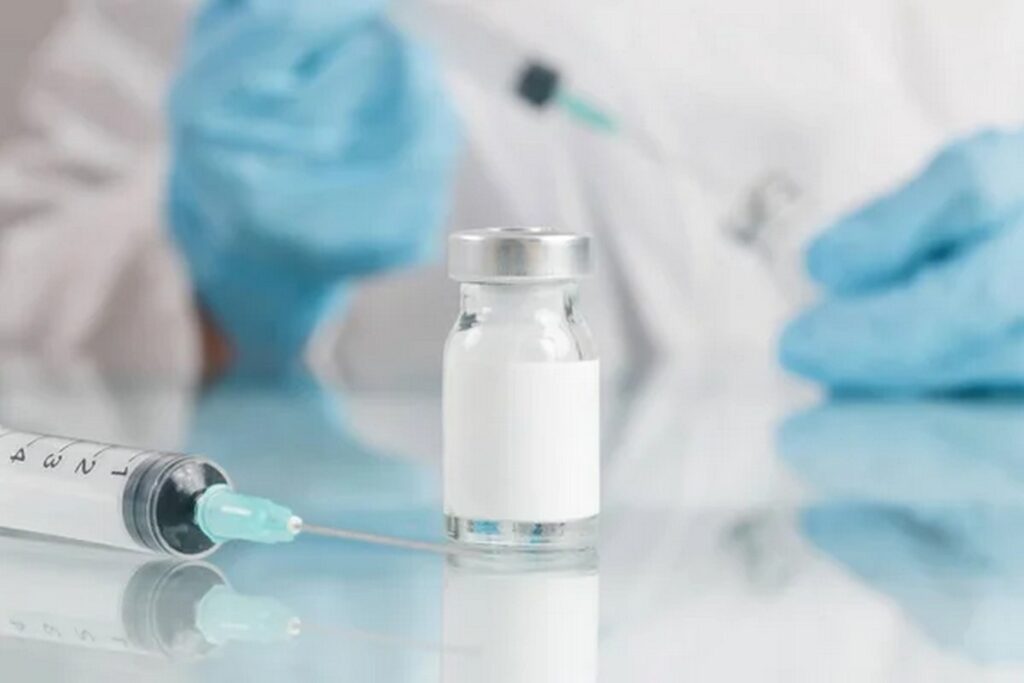 Помощник врача из Витебска уничтожила 4500 доз вакцин от коронавирусной инфекции