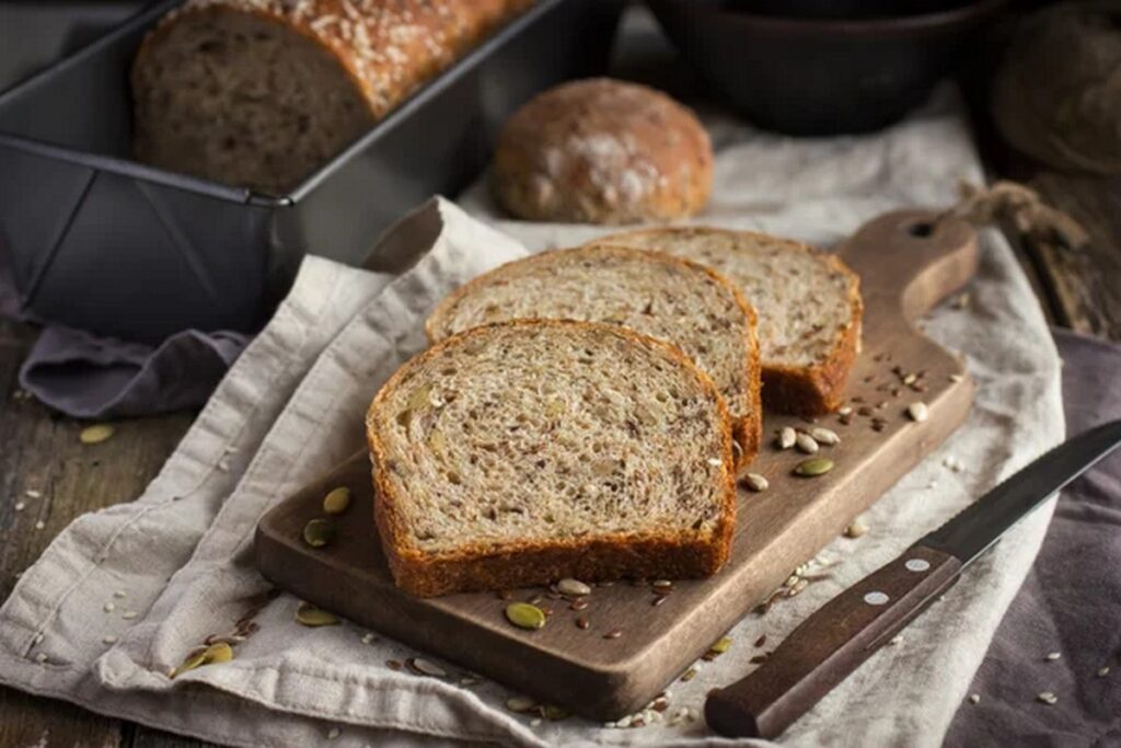 В России начали печь хлеб с добавлением мух