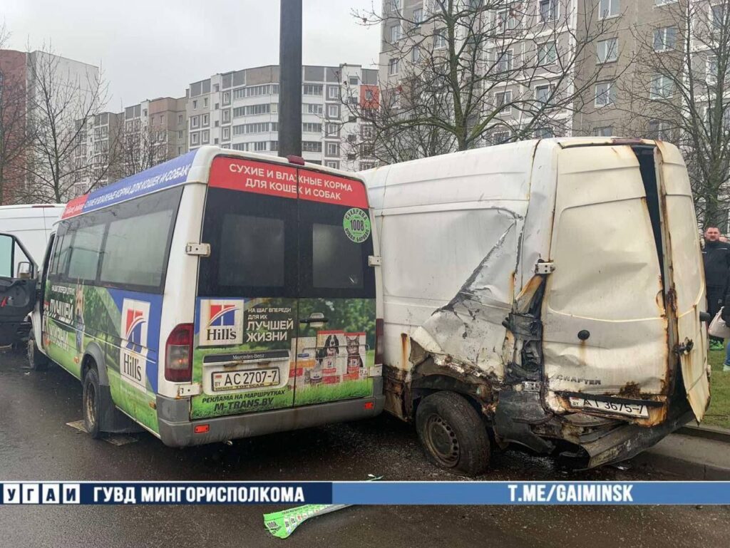 Пять пассажиров в больнице после аварии с маршруткой в Минске - Минская  правда