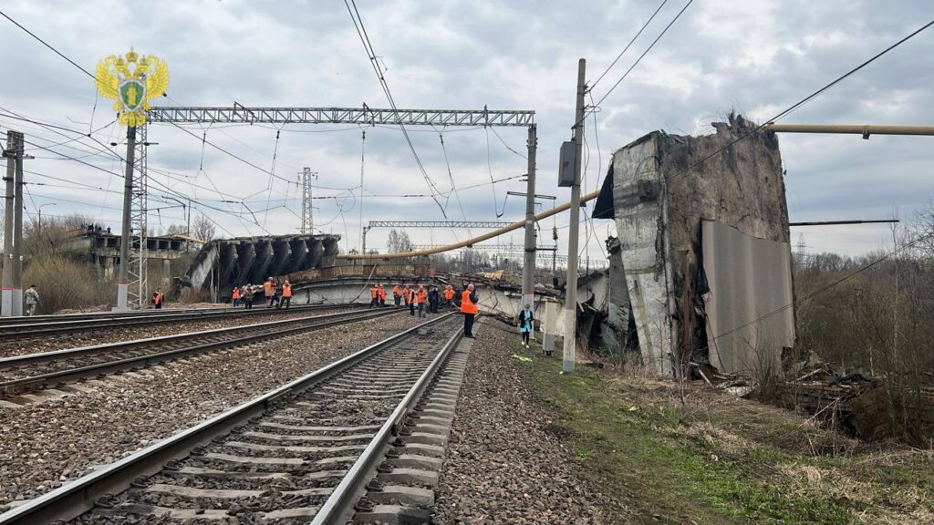 Обрушение путепровода Смоленская область