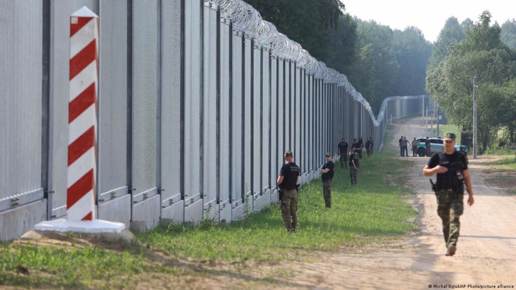 забор на границе Беларуси и Польши