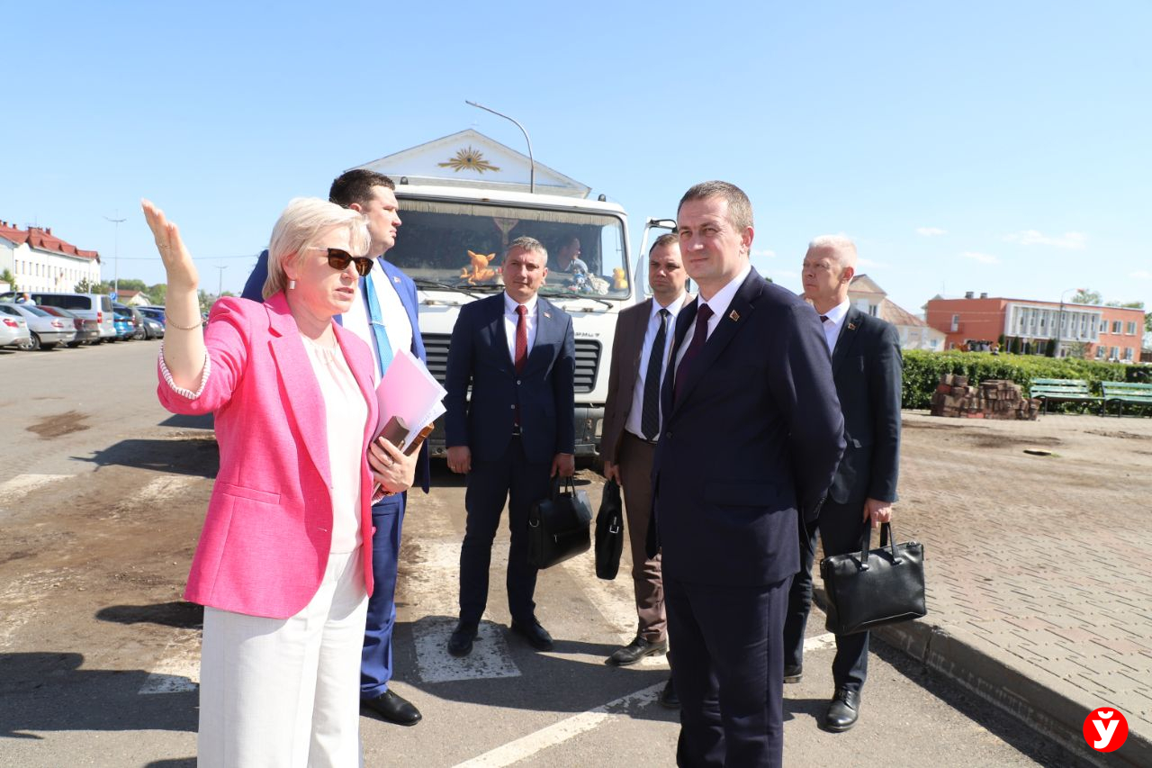 Не обделить вниманием ни один населенный пункт! Ход подготовки к Дажынкам  обсудили в Воложине - Минская правда