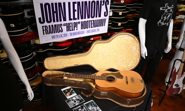 гитара Джона Леннона