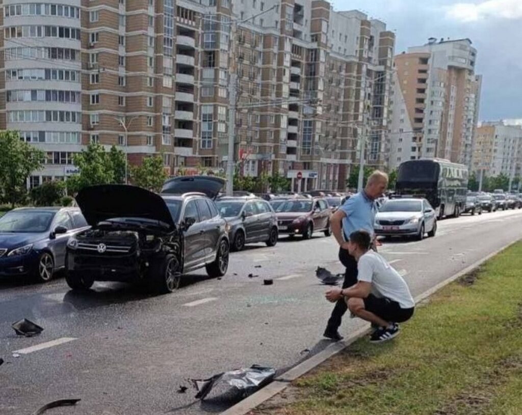 В Минске на улице Притыцкого столкнулись шесть автомобилей