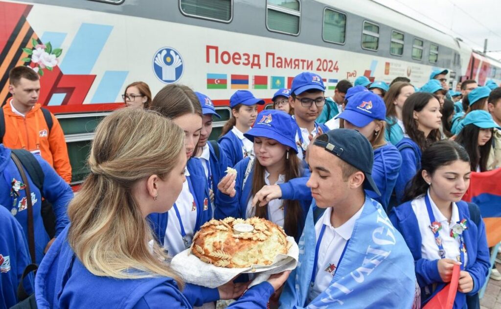 поезд памяти