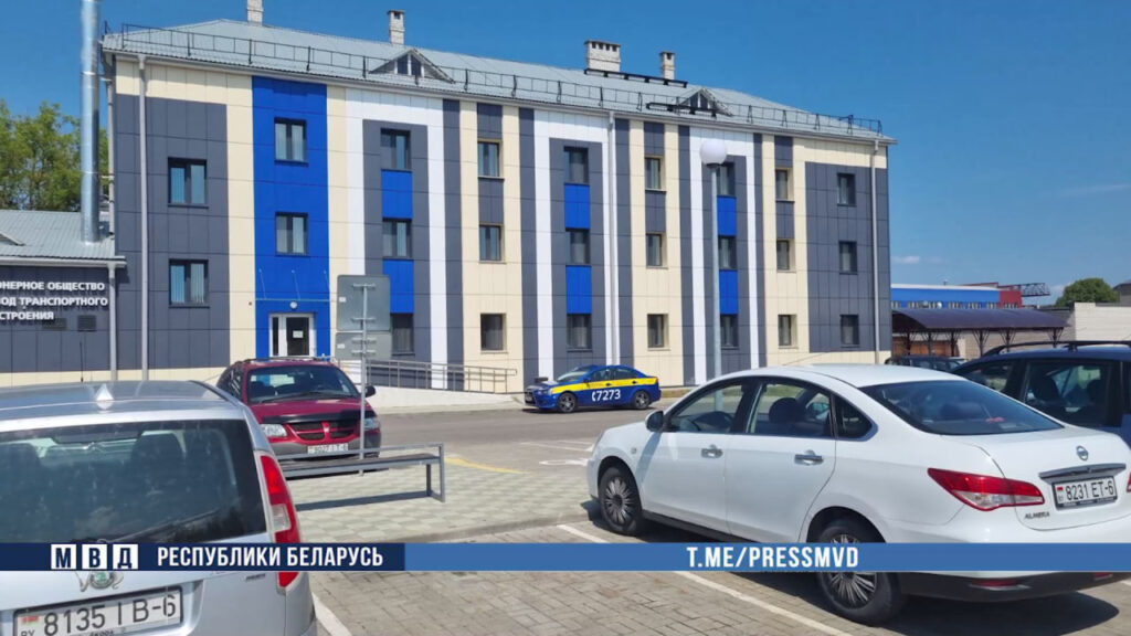 Директор минской фирмы обманул руководство завода более чем на 50 тысяч рублей