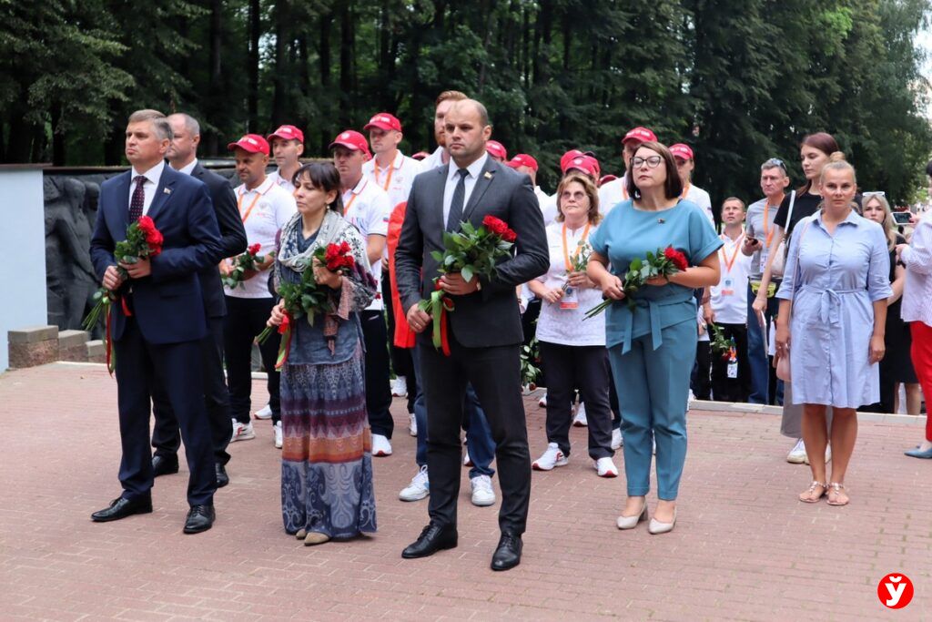 ВОЗЛОЖЕНИЕ С ГУБКО