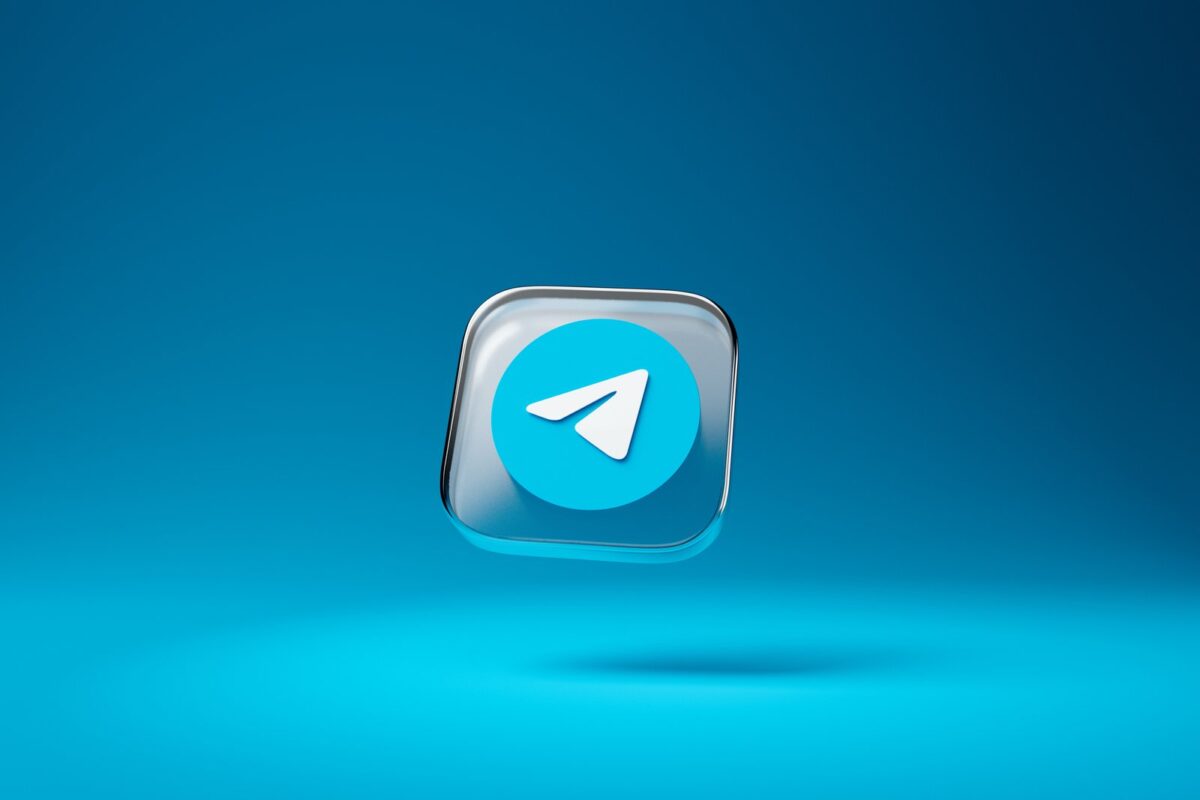 Пользователи Telegram теперь могут жаловаться модераторам на незаконный контент в частных группах