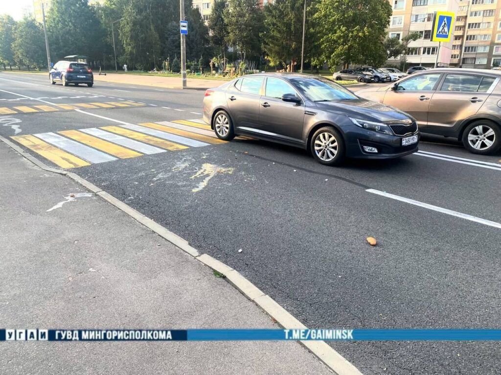 В Минске на улице Слободской иномарка сбила школьницу на пешеходном переходе