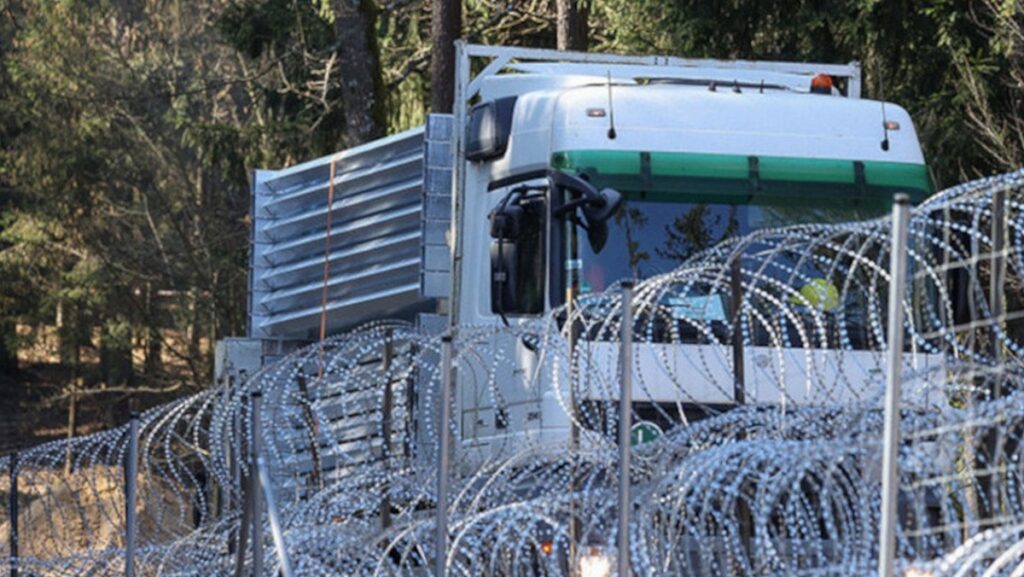 Зачем НАТО усиливает восточную линию обороны и возводит 600 бункеров на границе Эстонии с Россией