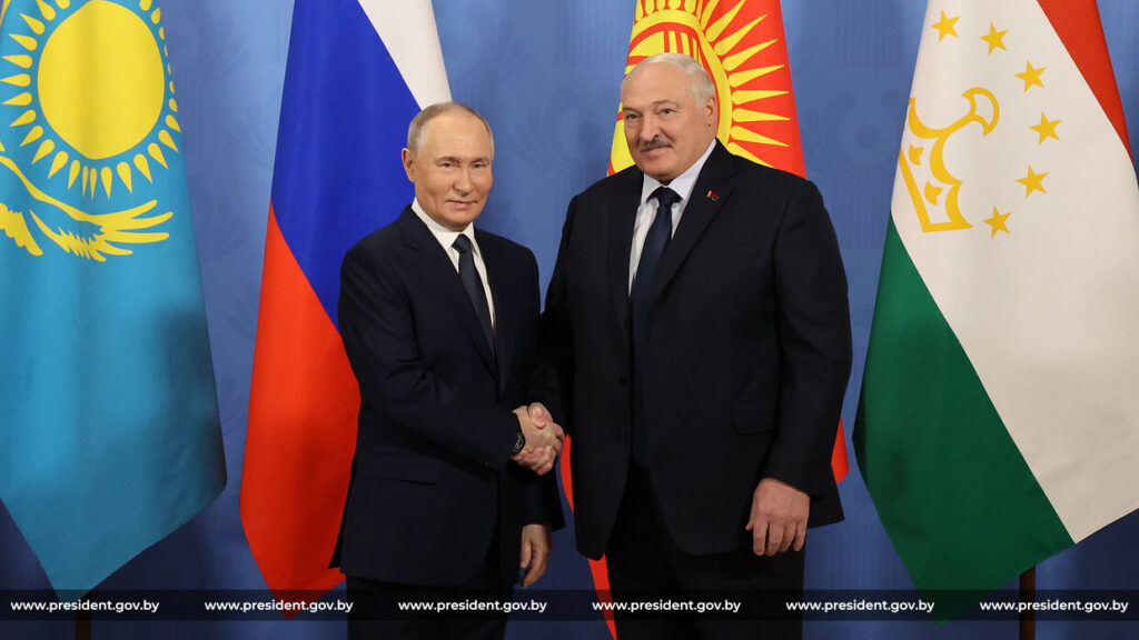 Лукашенко и Путин после неформального саммита СНГ общались порядка полутора часов один на один