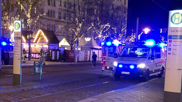 В Германии автомобиль въехал в толпу людей на рождественской ярмарке в Магдебурге
