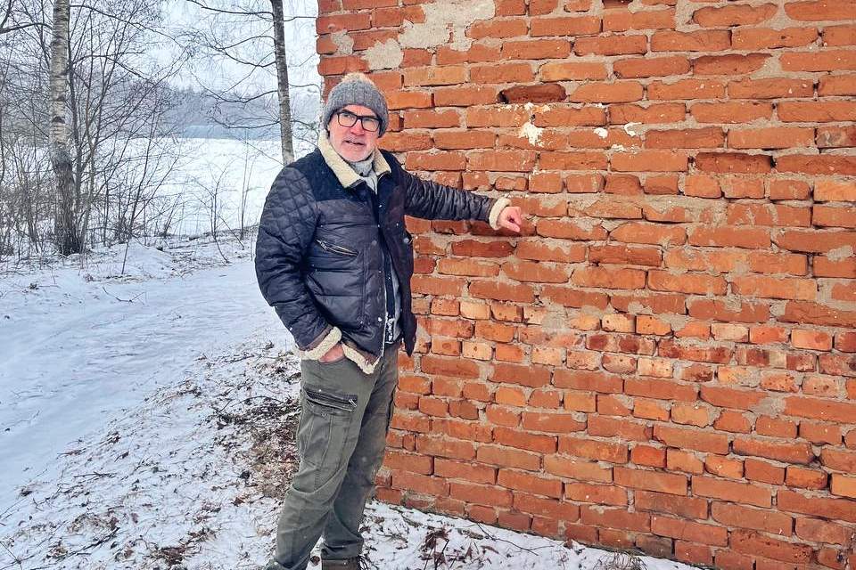 Итальянец покупает и восстанавливает старые дома в белорусской деревне