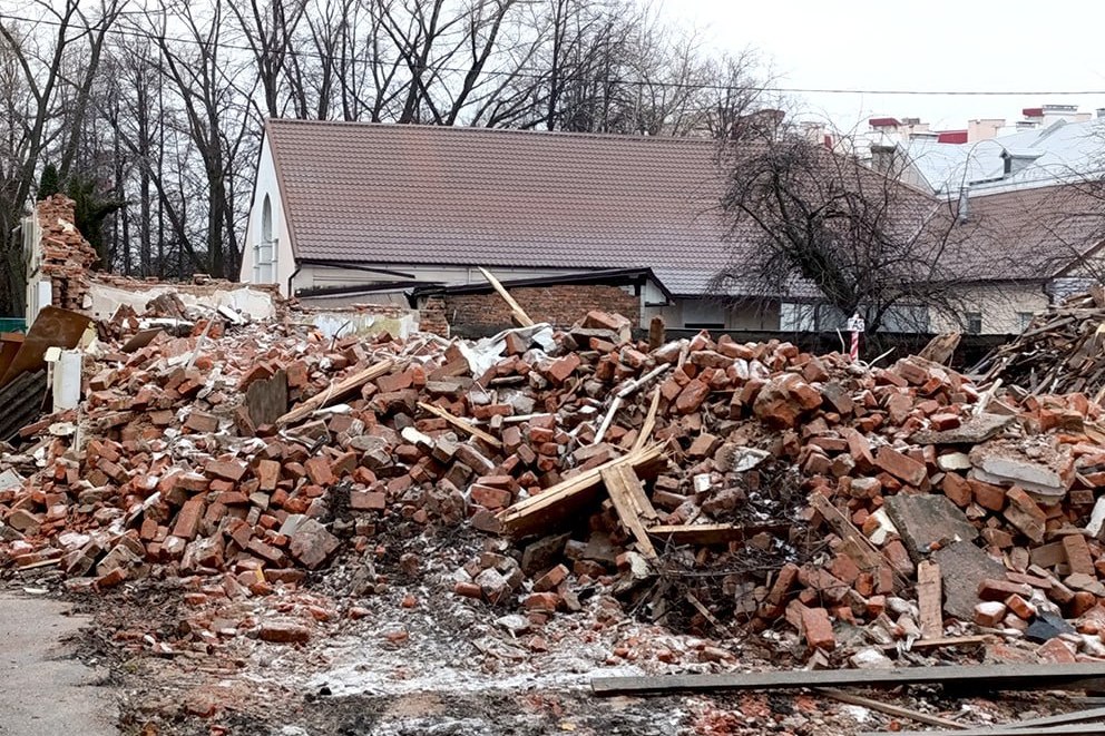 В Минске на ул. Серова начался снос старых домов. Что построят на их месте