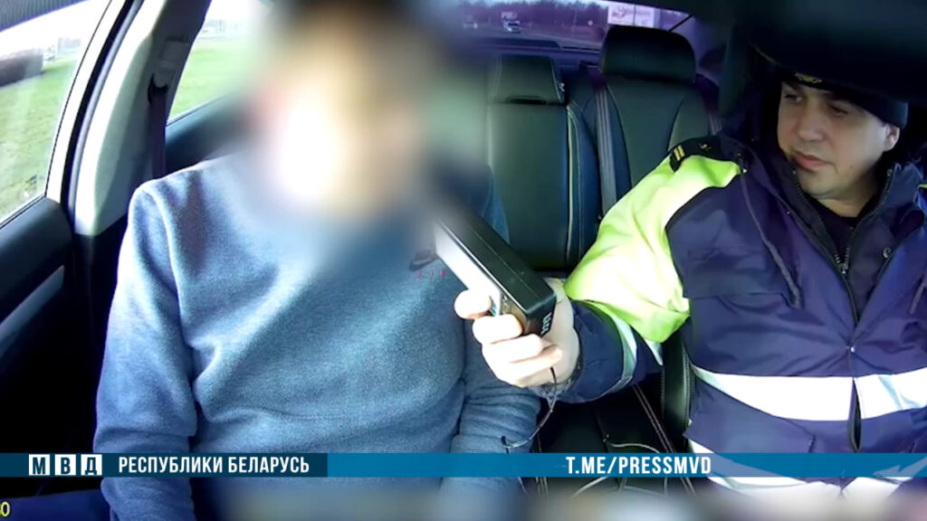 Пьяный водитель маршрутки в Гродно вез 13 пассажиров