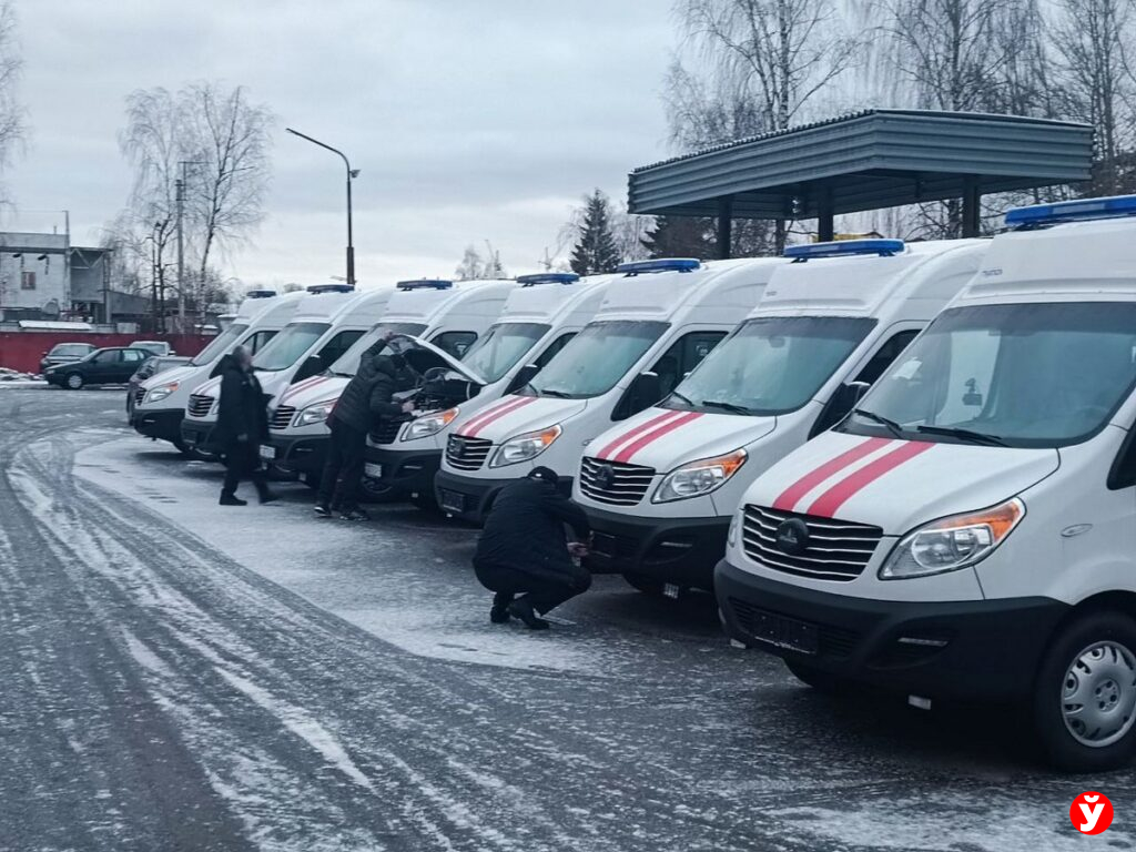 Врачи Минской области получили новые машины отечественного производства