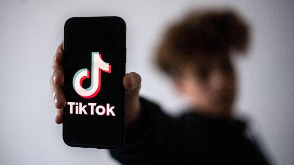 TikTok готовится отключить свое приложение в США 19 января