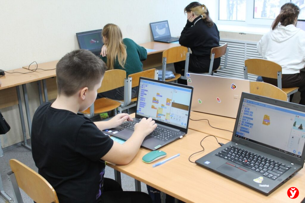 В Логойске прошел Рождественский турнир по робототехнике