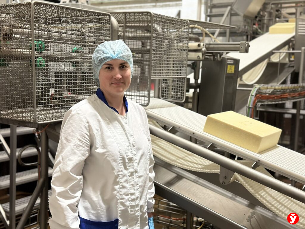 Оператор линии в производстве пищевой продукции Галина Петрович работает в сыродельном цехе, участок №2 