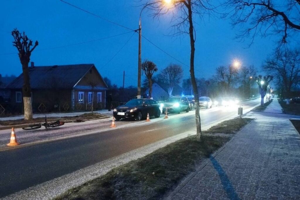 В Несвиже «Лексус» наехал на велосипедиста