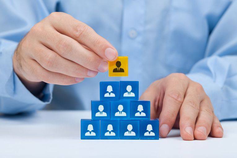 Как распознать финансовую пирамиду и не попасть в нее, пояснили в КГК