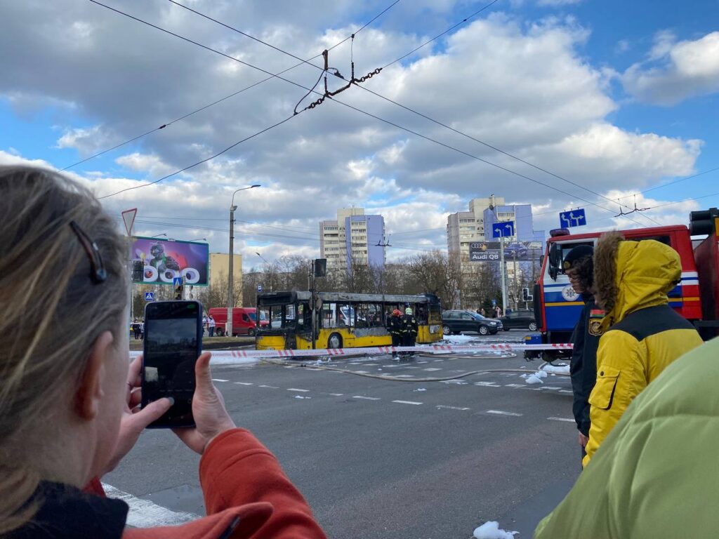 В Минске на Логойском тракте загорелся автобус