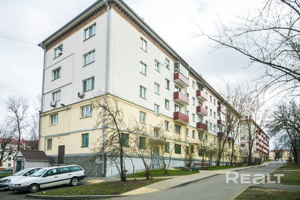 Недорогие квартиры у метро — смотрим два хороших варианта